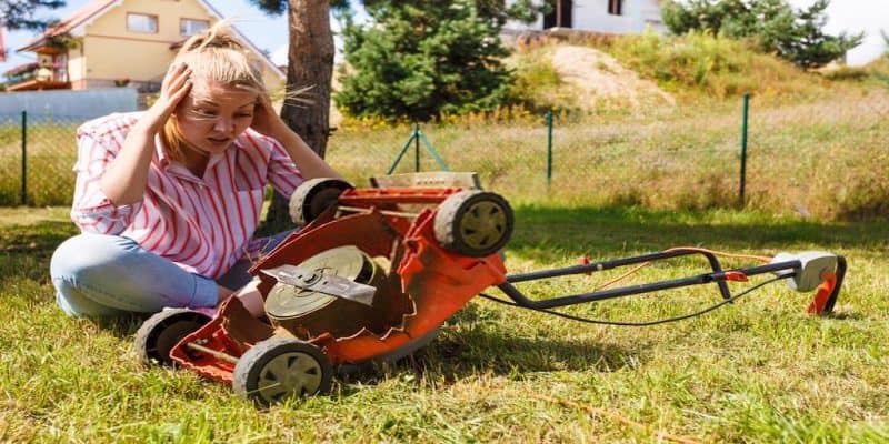 How To Make A Lawn Mower Quieter: 5 Effective Ways [Tested] » QuietLivity Riding Mower Making Noise When Blades Are Engaged